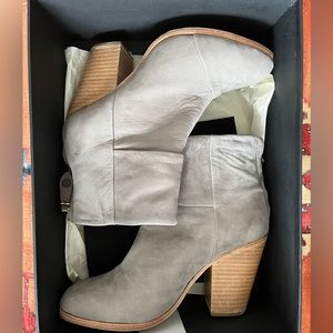 Rag & bone Classic Newbury Boots- Grey Suede- Like New